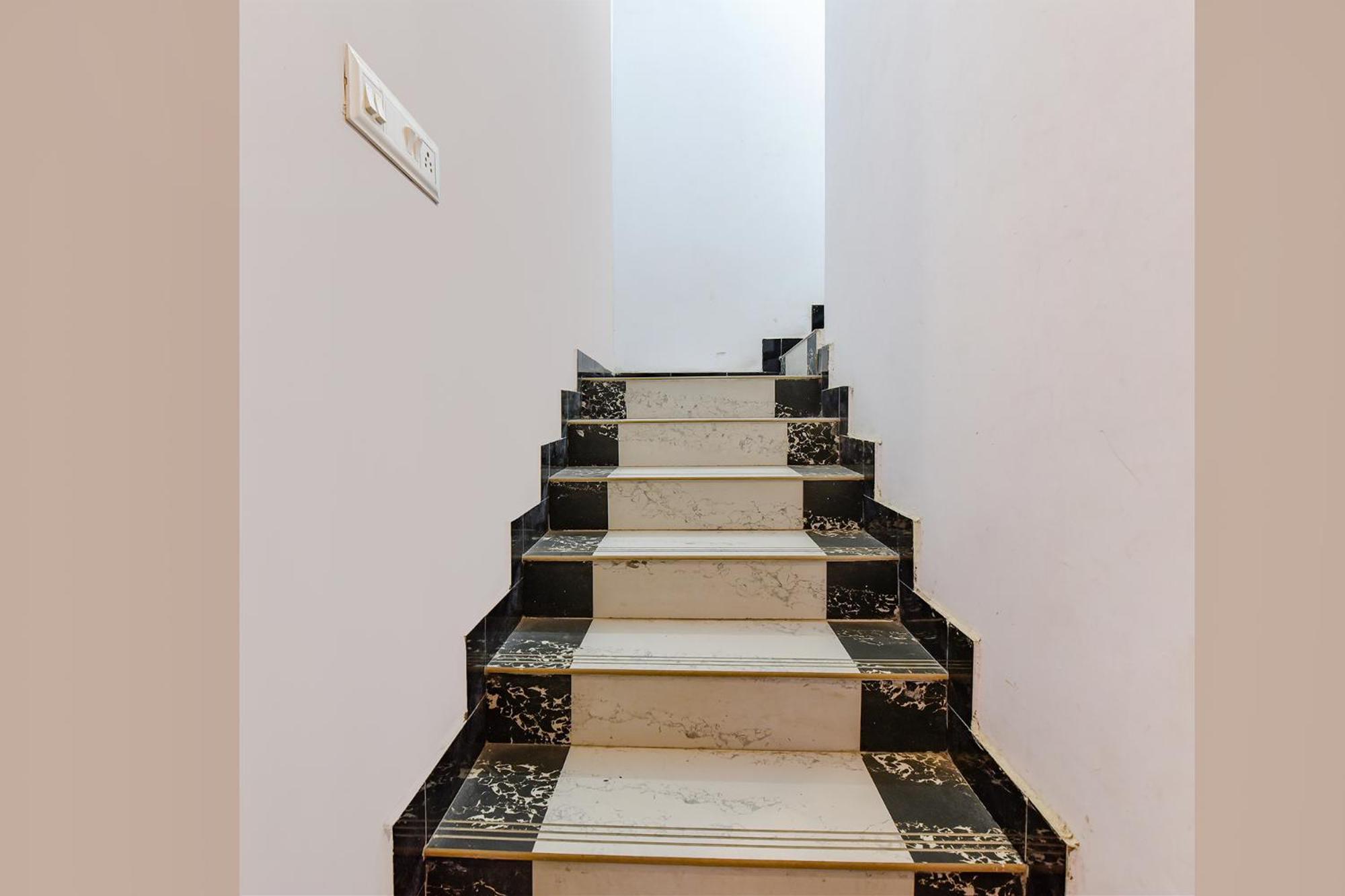Fabexpress Raj Palace 3*